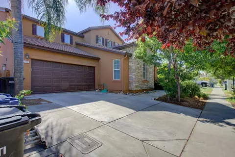 Exterior - 512 Squash Creek Ln, Patterson, CA 95363 photo 1 of 15