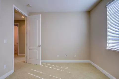 Bedroom - 512 Squash Creek Ln, Patterson, CA 95363 photo 10 of 12