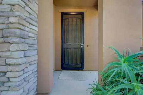 Entry Way - 512 Squash Creek Ln, Patterson, CA 95363 photo 1 of 12