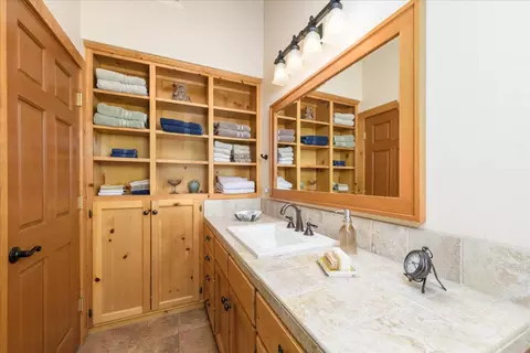 Bath - 1267 Old Rock Bridge Rd, Placerville, CA 95667 photo 3 of 4