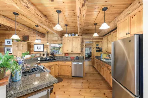 Kitchen - 1267 Old Rock Bridge Rd, Placerville, CA 95667 photo 2 of 4