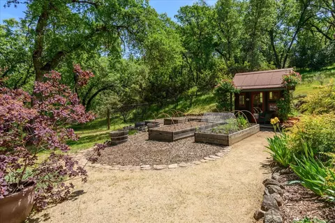 Exterior - 1267 Old Rock Bridge Rd, Placerville, CA 95667 photo 28 of 36