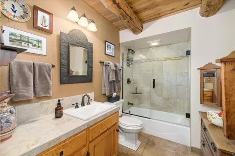 Bath - 1267 Old Rock Bridge Rd, Placerville, CA 95667 photo 1 of 4