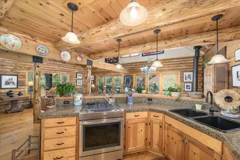 Kitchen - 1267 Old Rock Bridge Rd, Placerville, CA 95667 photo 3 of 4