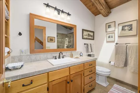 Bath - 1267 Old Rock Bridge Rd, Placerville, CA 95667 photo 2 of 4
