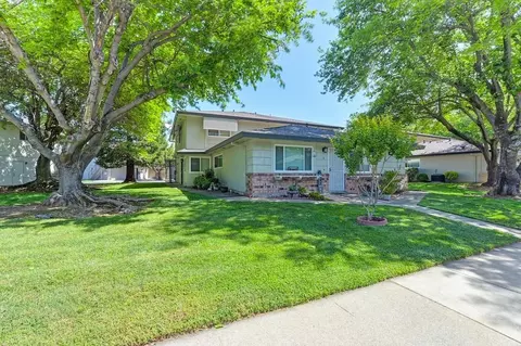 240 Breuner Dr #4, Roseville, CA 95678