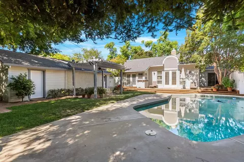 1018 Douglas Ave, Modesto, CA 95350 photo 4