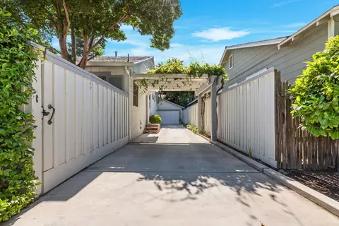 1018 Douglas Ave, Modesto, CA 95350 photo 3