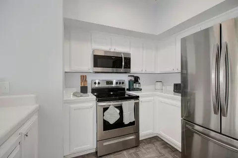 Kitchen - 2804 Beachcomber Dr, Rocklin, CA 95677 photo 1 of 2