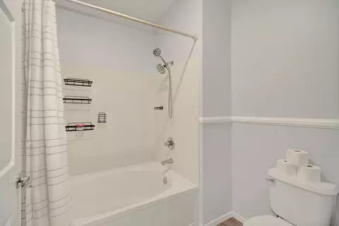 Bath - 2804 Beachcomber Dr, Rocklin, CA 95677 photo 3 of 5
