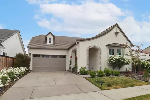 3021 Baldwin St, Sacramento, CA 95818