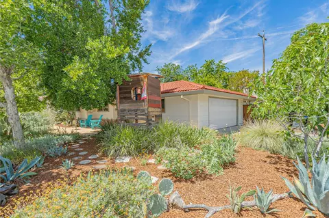 Exterior - 907 Villanova Dr, Davis, CA 95616 photo 2 of 13