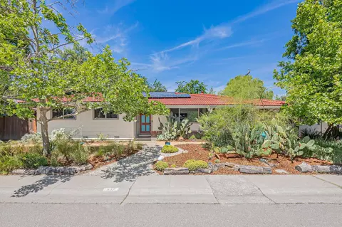 907 Villanova Dr, Davis, CA 95616 photo 1