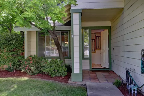 8314 Benjamin Dr, Antelope, CA 95843 photo 2