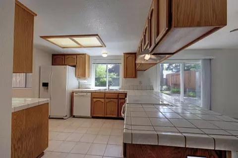 8314 Benjamin Dr, Antelope, CA 95843 photo 7