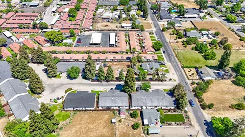 View/Area - 277 Bothun Rd, Turlock, CA 95380 photo 6 of 7