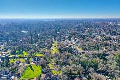 View/Area - 3710 Sutter Hill Ln, Carmichael, CA 95608 photo 4 of 5