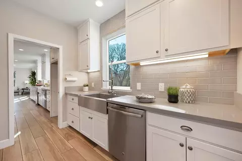 Kitchen - 3710 Sutter Hill Ln, Carmichael, CA 95608 photo 5 of 5