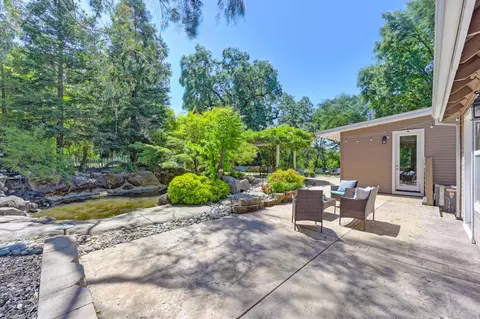 Exterior - 3710 Sutter Hill Ln, Carmichael, CA 95608 photo 33 of 36