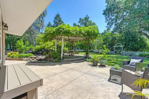 Exterior - 3710 Sutter Hill Ln, Carmichael, CA 95608 photo 24 of 36