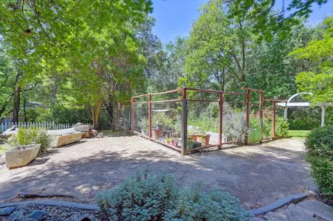 Exterior - 3710 Sutter Hill Ln, Carmichael, CA 95608 photo 23 of 36