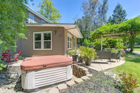 Exterior - 3710 Sutter Hill Ln, Carmichael, CA 95608 photo 26 of 36