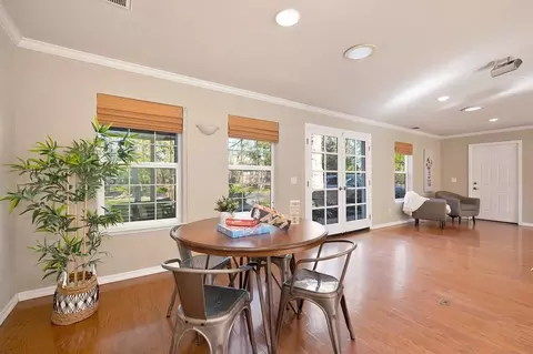 Dining - 3710 Sutter Hill Ln, Carmichael, CA 95608 photo 4 of 4
