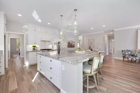 Kitchen - 3710 Sutter Hill Ln, Carmichael, CA 95608 photo 2 of 5