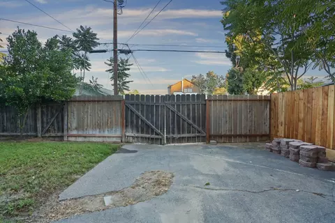 526 Mitchell Ave, Turlock, CA 95380 photo 29