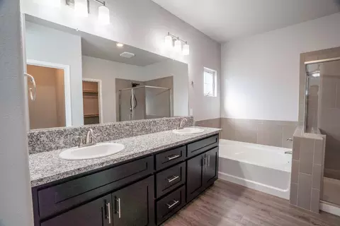 Bath - 3914 Wickman Loop, Rocklin, CA 95677 photo 1 of 2