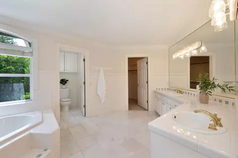 Bath - 4541 Mountaingate, Rocklin, CA 95765 photo 3 of 7