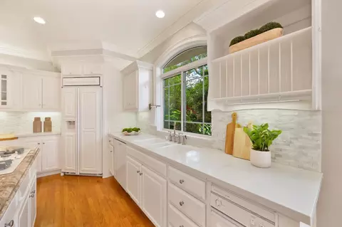 Kitchen - 4541 Mountaingate, Rocklin, CA 95765 photo 4 of 10