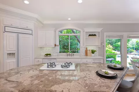 Kitchen - 4541 Mountaingate, Rocklin, CA 95765 photo 7 of 10