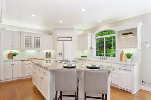 Kitchen - 4541 Mountaingate, Rocklin, CA 95765 photo 8 of 10
