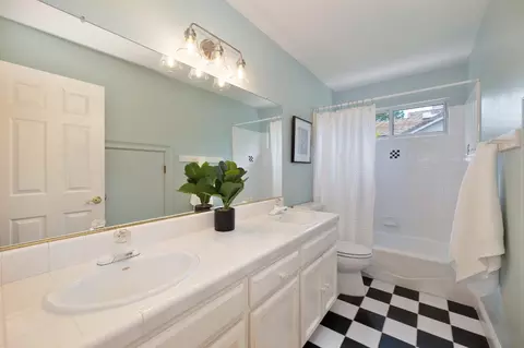 Bath - 4541 Mountaingate, Rocklin, CA 95765 photo 7 of 7