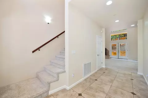 Entry Way - 11569 Ball Rd, Grass Valley, CA 95949 photo 5 of 7
