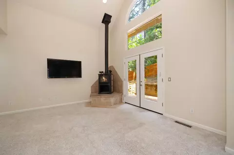 Living - 11569 Ball Rd, Grass Valley, CA 95949 photo 4 of 9