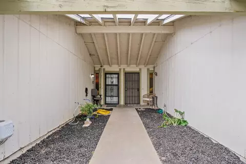 3004 Mulholland Dr, Modesto, CA 95355 photo 4