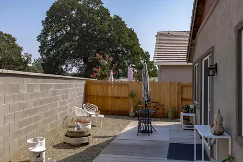 Exterior - 1639 Carson River Loop, Lincoln, CA 95648 photo 9 of 12