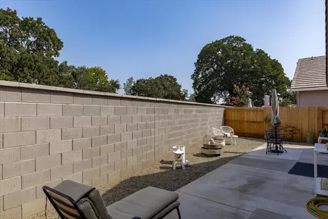 Exterior - 1639 Carson River Loop, Lincoln, CA 95648 photo 2 of 12