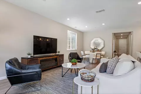 Living - 1639 Carson River Loop, Lincoln, CA 95648 photo 4 of 5