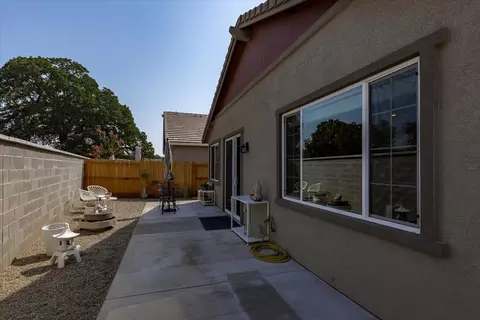 Exterior - 1639 Carson River Loop, Lincoln, CA 95648 photo 3 of 12