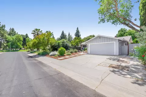 1715 Myrtle Pl, Davis, CA 95618 photo 2