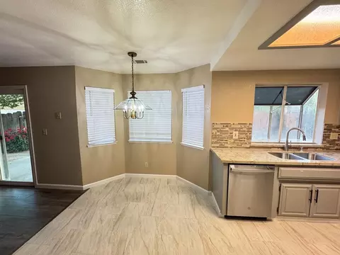 2232 NE Manitoba Ct, Modesto, CA 95356 photo 11