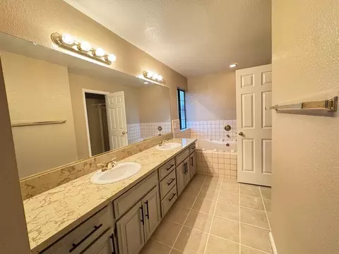 2232 NE Manitoba Ct, Modesto, CA 95356 photo 23