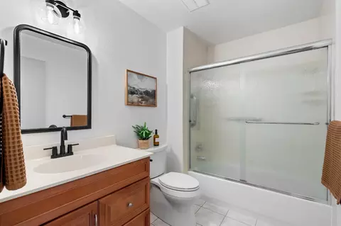 Bath - 1736 Park Place Dr, Carmichael, CA 95608 photo 3 of 4