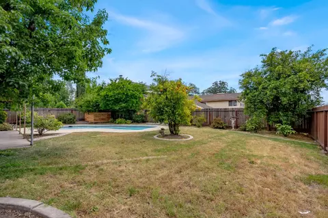 Exterior - 1736 Park Place Dr, Carmichael, CA 95608 photo 3 of 3