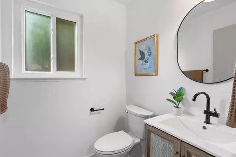 Bath - 1736 Park Place Dr, Carmichael, CA 95608 photo 4 of 4