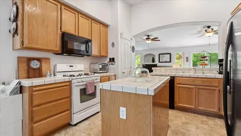 803 Mcdevitt Dr, Wheatland, CA 95692 photo 3