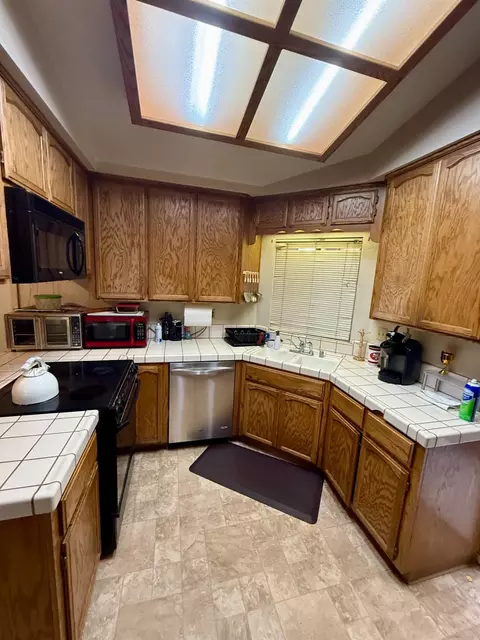 836 Lourence Dr, Tracy, CA 95376 photo 1
